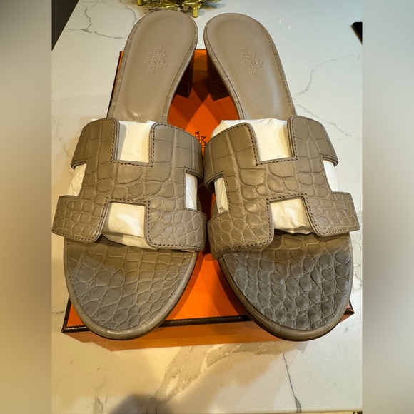 Hermes Oasis Custom Alligator Sandals Size 41.5 - Picture 14 of 15